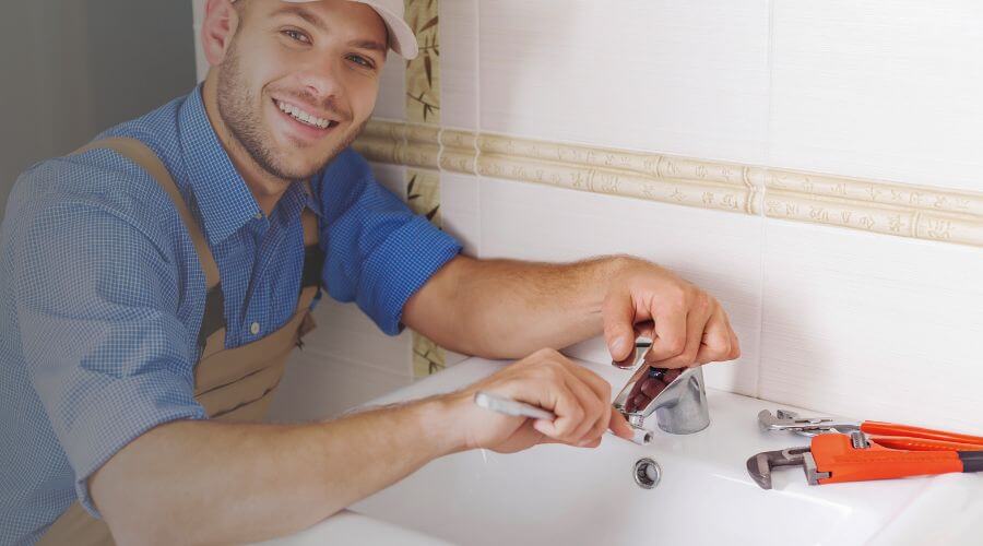 Professional clogged drains services in Pathfork, KY
